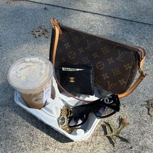 ❌ SOLD Louis Vuitton Pochette Accessoires Monogram NM
